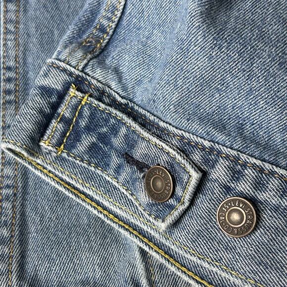 Levi’s Denim Trucker Jean Jacket Light Wash Button Up Cotton Classic Sz Large - Picture 7 of 12